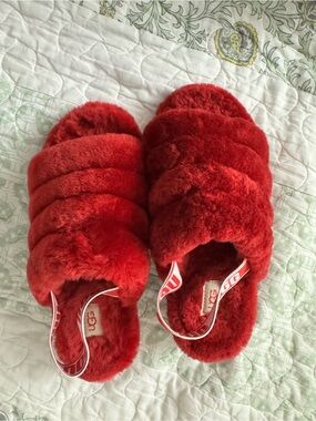 UGG Fluff Yeah - Red Faux-Shearling Slide Slippers